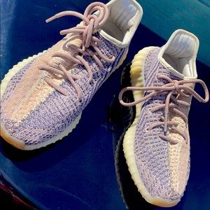 Yeezy Boost (350)